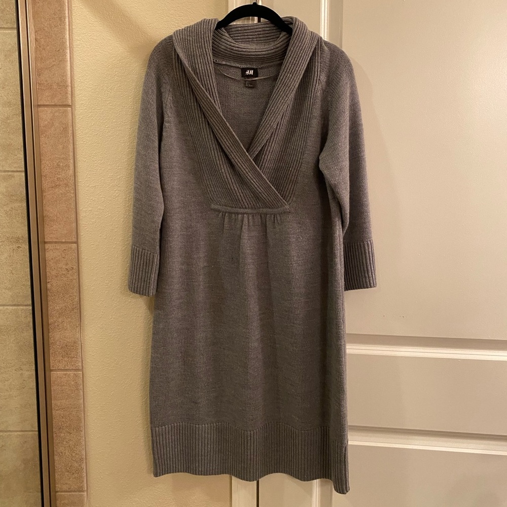 H&M Women’s Sweater Dress. Grey. L